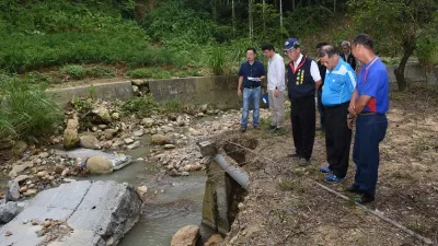 中寮多處野溪護岸毀損嚴重(圖/南投縣政府提供)
