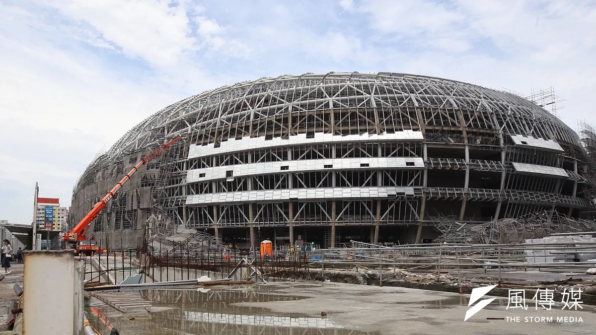 媒體在成篇累牘報導巨蛋成本,痛惜民脂民膏之際,是否也可分些篇幅,對核四投投以一些「關愛眼神」?(林韶安攝) 媒體在成篇累牘報導巨蛋成本,痛惜民脂民膏之際,是否也可分些篇幅,對核四投投以一些「關愛眼神」?(林韶安攝)