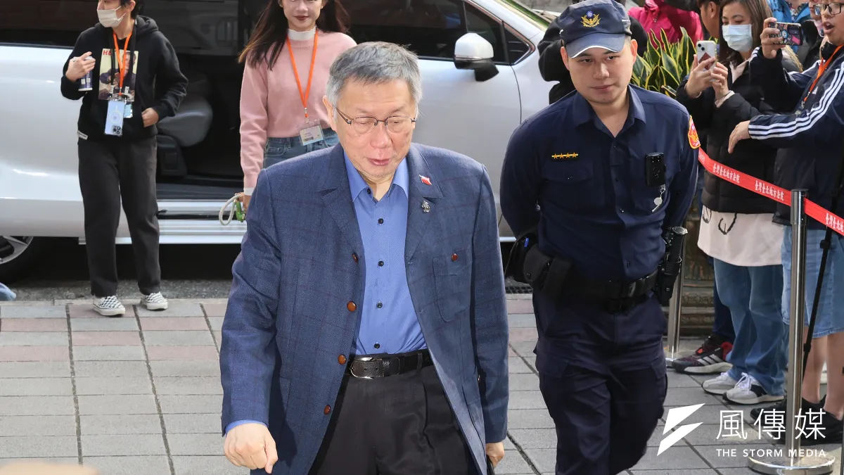 前台北市長柯文哲涉貪污案15日在台北地院開庭,圖為柯文哲出庭應訊。(資料照,柯承惠攝)