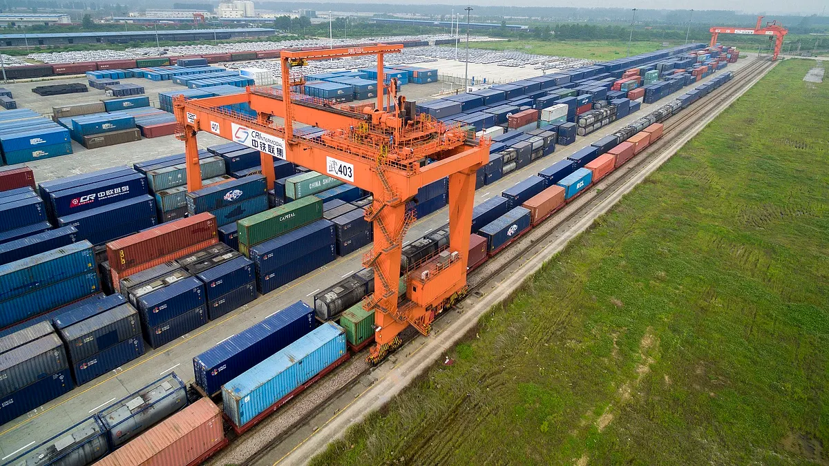 中歐班列正式突破一萬列之際,歐洲開往中國的列車班次也大幅提升,一帶一路在陸上沿線帶起的發展潛力正逐漸增加(資料照,圖片來源:新華社)