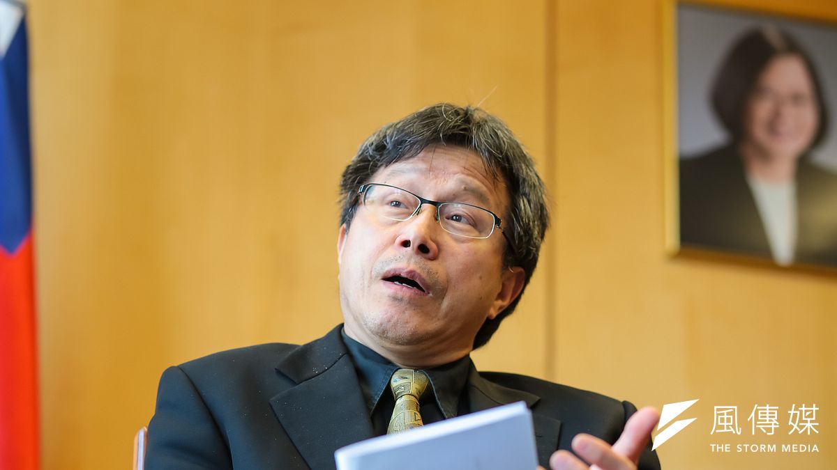 駐德大使謝志偉每天臉書有嘻哈秀,很愛網上打嘴炮,成了蔡政府大內宣的鬧劇。(資料照,顏麟宇攝) 駐德大使謝志偉每天臉書有嘻哈秀,很愛網上打嘴炮,成了蔡政府大內宣的鬧劇。(資料照,顏麟宇攝)