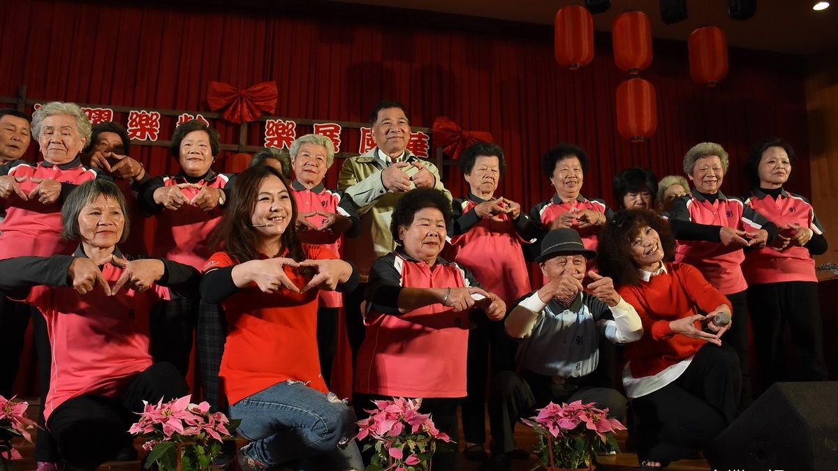 投縣樂齡中心成果發表 阿公阿嬤熱情展才藝 投縣樂齡中心成果發表 阿公阿嬤熱情展才藝