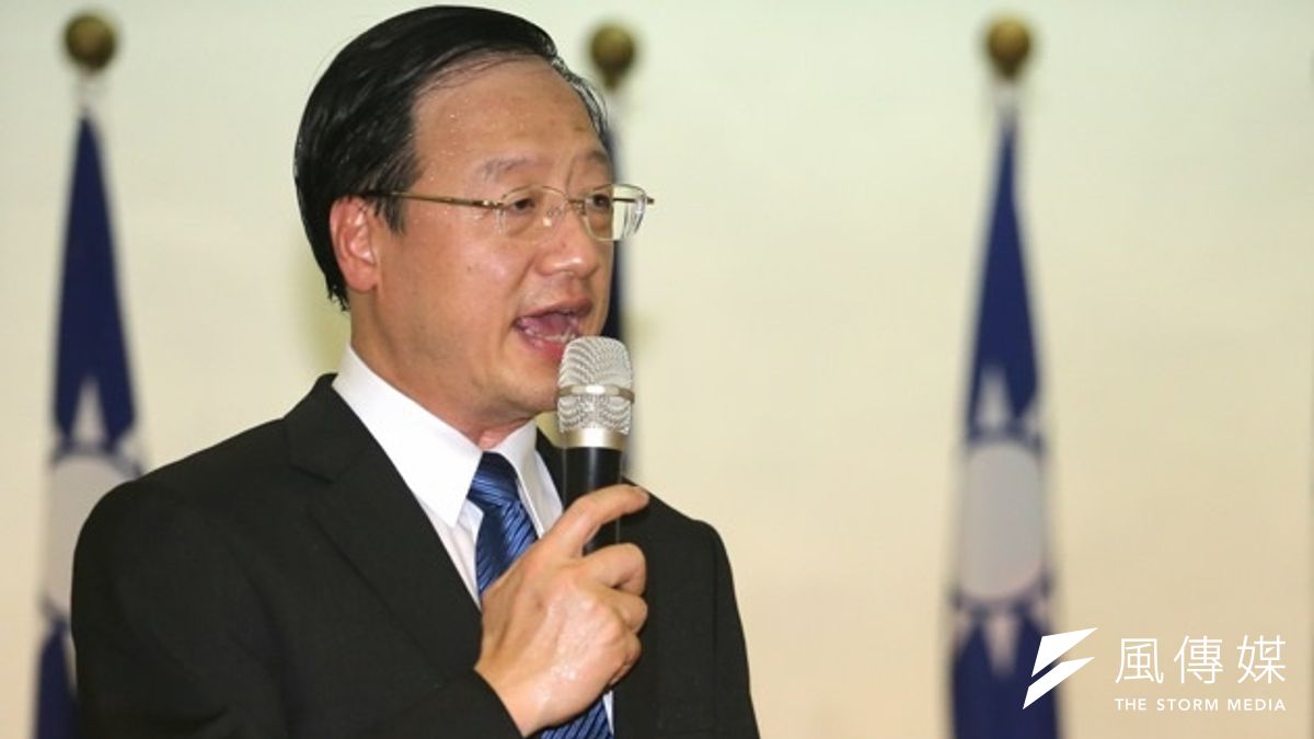 行政院長江宜樺今天(17日)在行政院會要求教育部和科技部藉由這次事件「痛定思痛」,全面徹底檢討這套論文審查制度。(資料照片,吳逸驊攝) 行政院長江宜樺今天(17日)在行政院會要求教育部和科技部藉由這次事件「痛定思痛」,全面徹底檢討這套論文審查制度。(資料照片,吳逸驊攝)