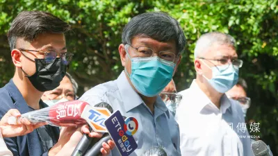 柯文哲表示,每個行政區到底接種百分比是多少,這要事後統計。(資料照,顏麟宇攝)