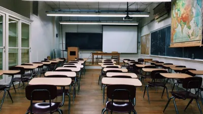 筆者提到,科學的精神在於求是、求美與求善,科學的態度在於務實、明理與利用。(示意圖/Pixabay)
