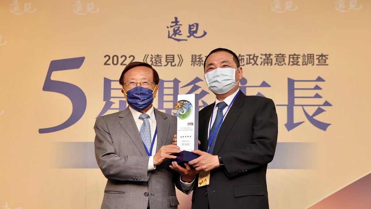 新北市長侯友宜強調,五星獎項絕對屬於新北市民,因為有市民的關懷與包容,給他最大的力量,讓他與市府團隊能不斷地往前走。(圖/新北市研考會提供) 新北市長侯友宜強調,五星獎項絕對屬於新北市民,因為有市民的關懷與包容,給他最大的力量,讓他與市府團隊能不斷地往前走。(圖/新北市研考會提供)