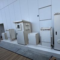 高輪ゲートウェイシティで水素燃料電池とバイオガス設備が報道公開され、JR東日本がゼロカーボン都市モデルへの挑戦を示した。(写真/黃信維撮影) 高輪ゲートウェイシティで水素燃料電池とバイオガス設備が報道公開され、JR東日本がゼロカーボン都市モデルへの挑戦を示した。(写真/黃信維撮影)