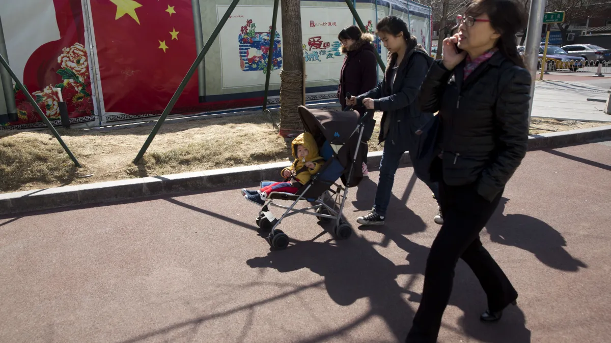 中國一胎化政策鬆綁,反造成更多社會問題。(美聯社)