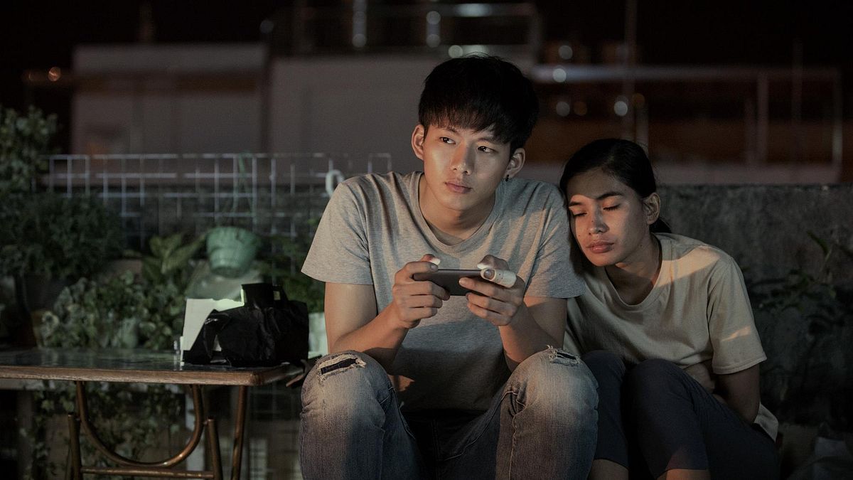 電影《菠蘿蜜》由來自馬來西亞的廖克發執導,劇中描述一位大馬僑生來到台灣,並與一名菲律賓移工交織出一段感情。圖為《菠蘿蜜》男主角吳念軒、女主角萊拉。(金馬執委會提供) 電影《菠蘿蜜》由來自馬來西亞的廖克發執導,劇中描述一位大馬僑生來到台灣,並與一名菲律賓移工交織出一段感情。圖為《菠蘿蜜》男主角吳念軒、女主角萊拉。(金馬執委會提供)