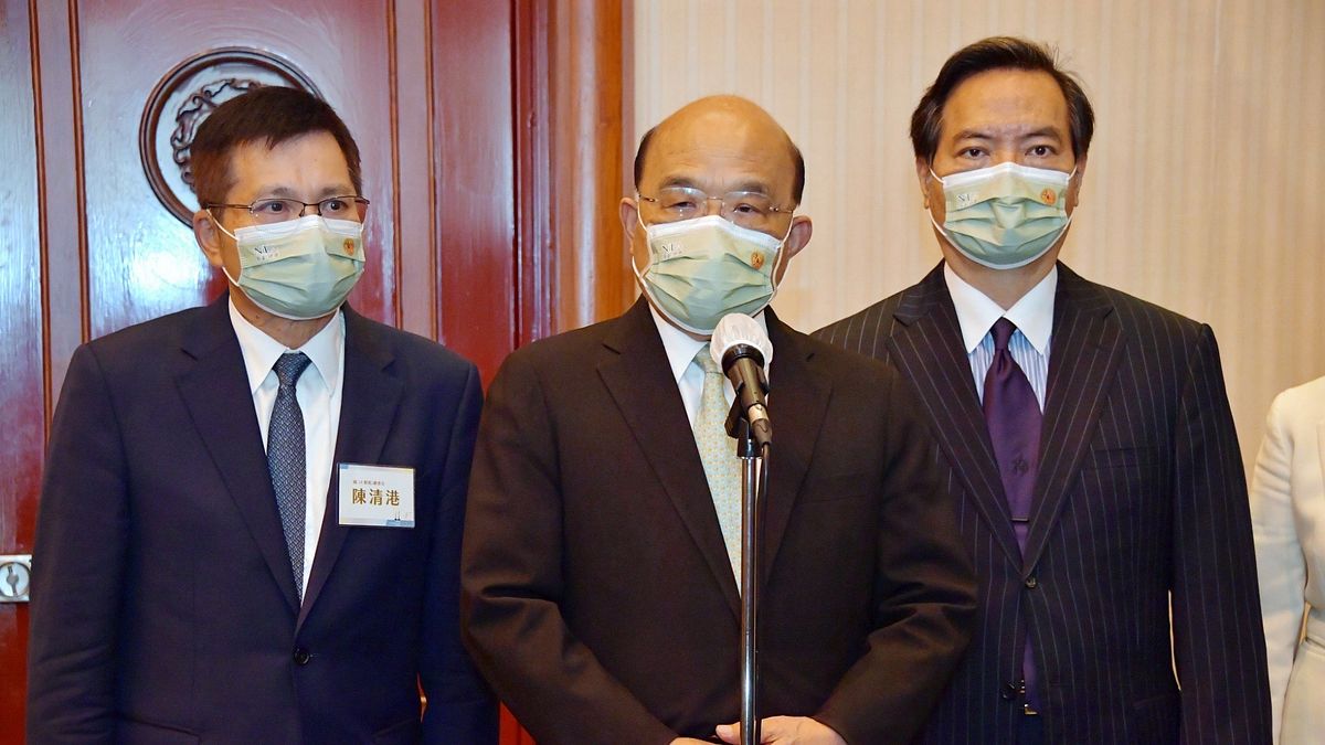 行政院長蘇貞昌30日出席中華民國第45屆、海外華人第31屆創業楷模暨創業相扶獎頒獎典禮,並於會前受訪。(行政院提供) 行政院長蘇貞昌30日出席中華民國第45屆、海外華人第31屆創業楷模暨創業相扶獎頒獎典禮,並於會前受訪。(行政院提供)