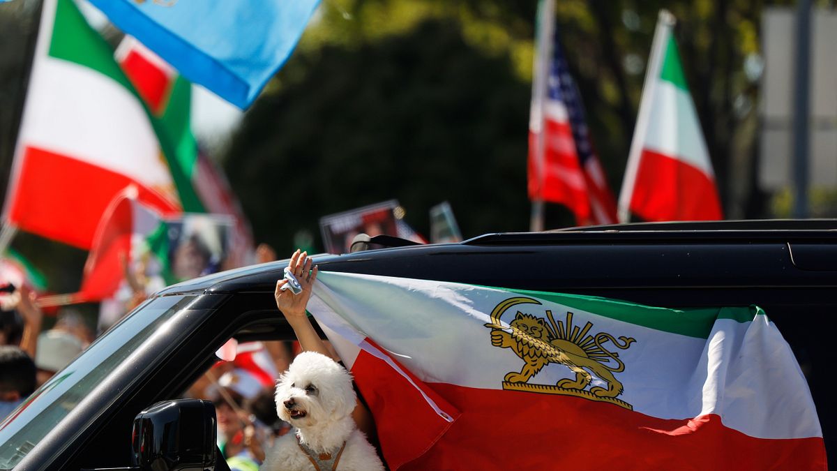 美伊戰爭台股週一恐崩跌?法人急勸1招保命,股匯市/黃金/油價走勢一次看