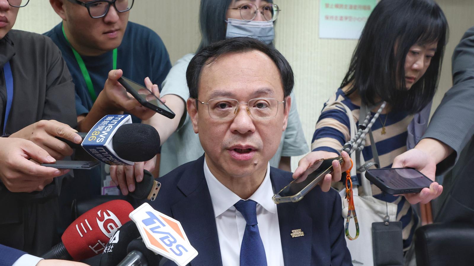 台南急診待床長達12天?石崇良鬆口「不尋常」:將新設輕急診中心