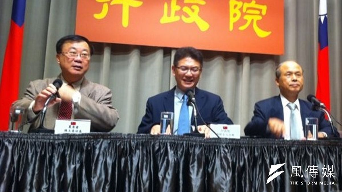 張盛和指出,台股前一陣子由於食安、滬港通等國內外因素,影響了信心,導致台股量能不足,相信選後台股量能會回來,「是會增加的」。(何孟奎攝) 張盛和指出,台股前一陣子由於食安、滬港通等國內外因素,影響了信心,導致台股量能不足,相信選後台股量能會回來,「是會增加的」。(何孟奎攝)