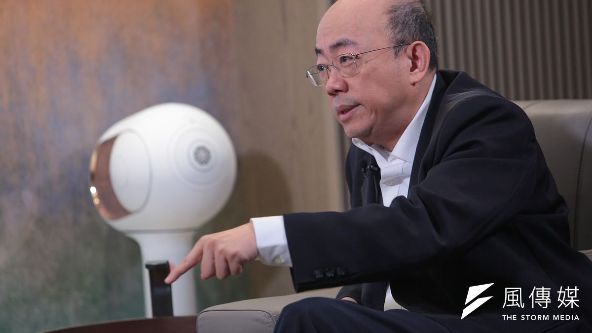 郭正亮於《下班瀚你聊》中提到,侯友宜若繼續不表態,那國民黨「郭朱配」會越來越成形,若真的成真,那侯友宜就大勢已去。(顏麟宇攝) 郭正亮於《下班瀚你聊》中提到,侯友宜若繼續不表態,那國民黨「郭朱配」會越來越成形,若真的成真,那侯友宜就大勢已去。(顏麟宇攝)