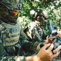 Special operations soldiers conducting aerial reconnaissance with micro drones. (Photo provided by the Ministry of National Defense) Special operations soldiers conducting aerial reconnaissance with micro drones. (Photo provided by the Ministry of National Defense)