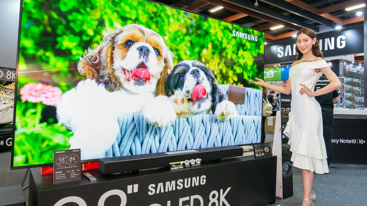 台灣三星電子於今(6)日宣布 98 吋QLED 8K 量子電視即將在台上市。(圖/台灣三星電子)