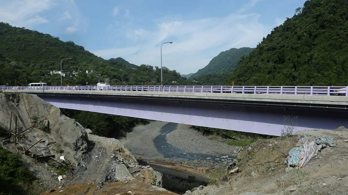 風災中斷1年多 烏來台9甲線彩虹橋完工通車