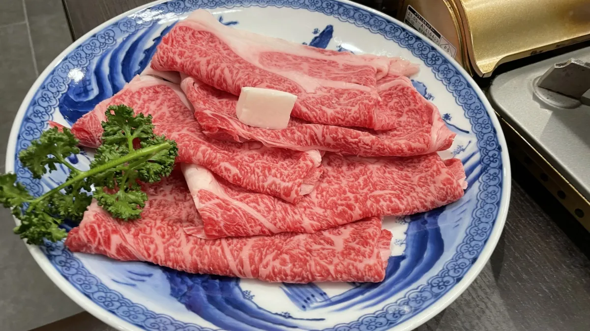 一樣都是和牛,日本和牛、澳洲和牛到底差在哪裡?專家從4個面向分析差異。(示意圖/取自photo-ac)
