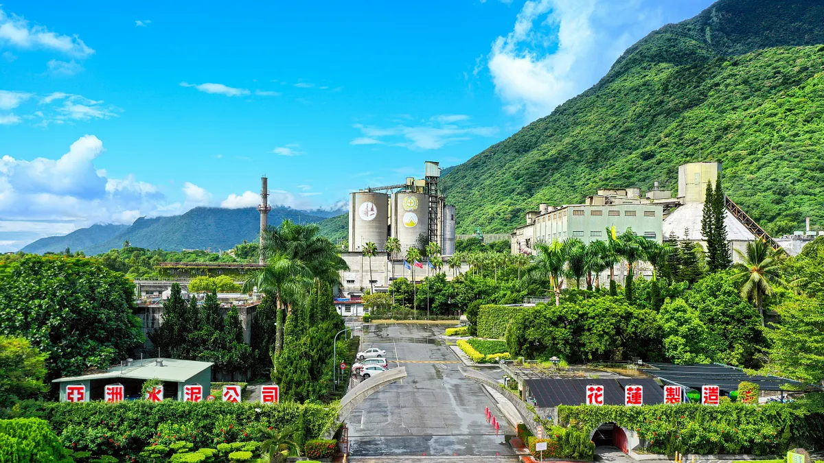 亞泥連續三年入選標普全球永續年鑑、建材業台灣唯一。