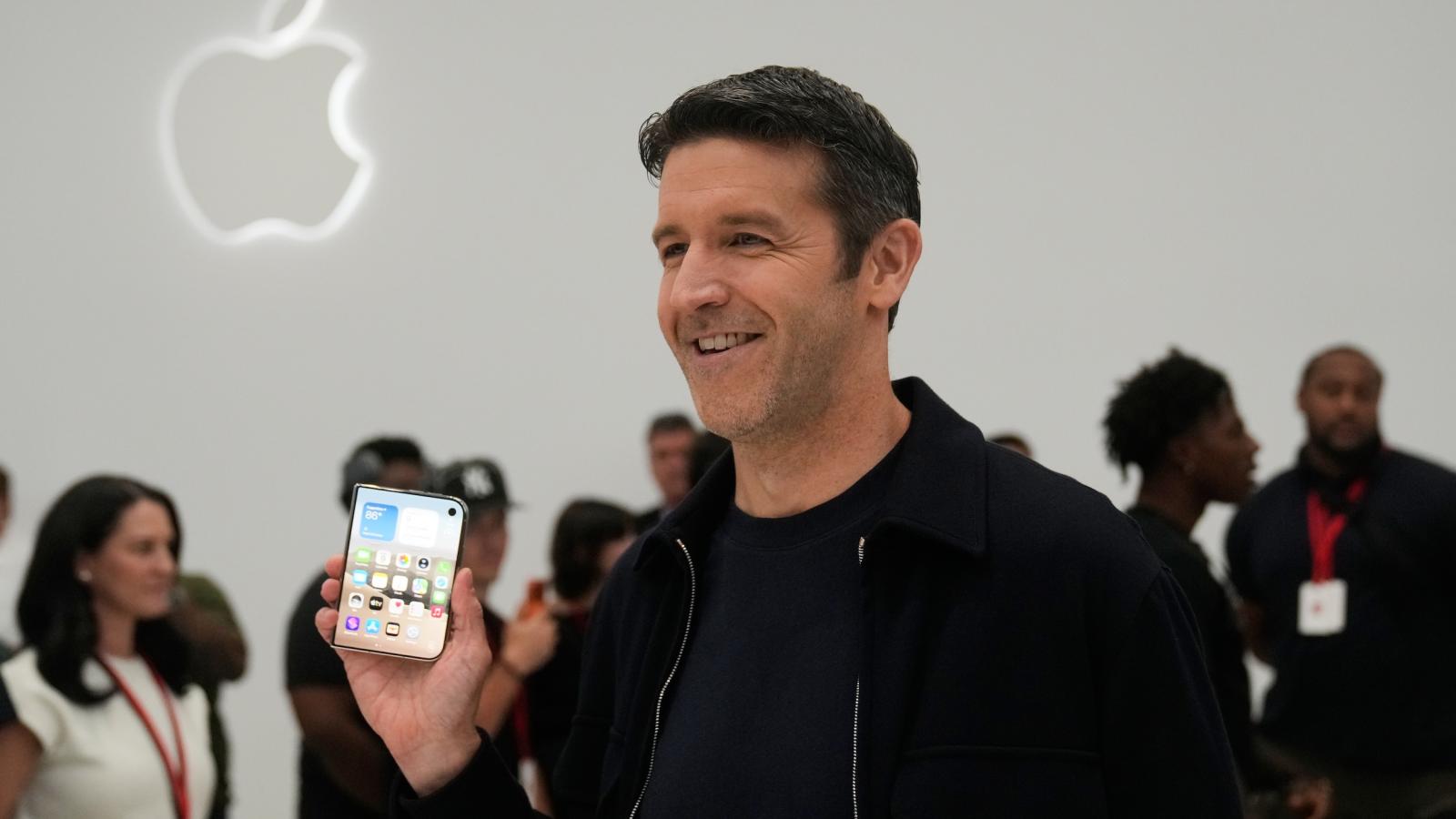漲價100美元還是有差!iPhone 18 Pro需求疲軟,蘋果傳大砍供應鏈訂單