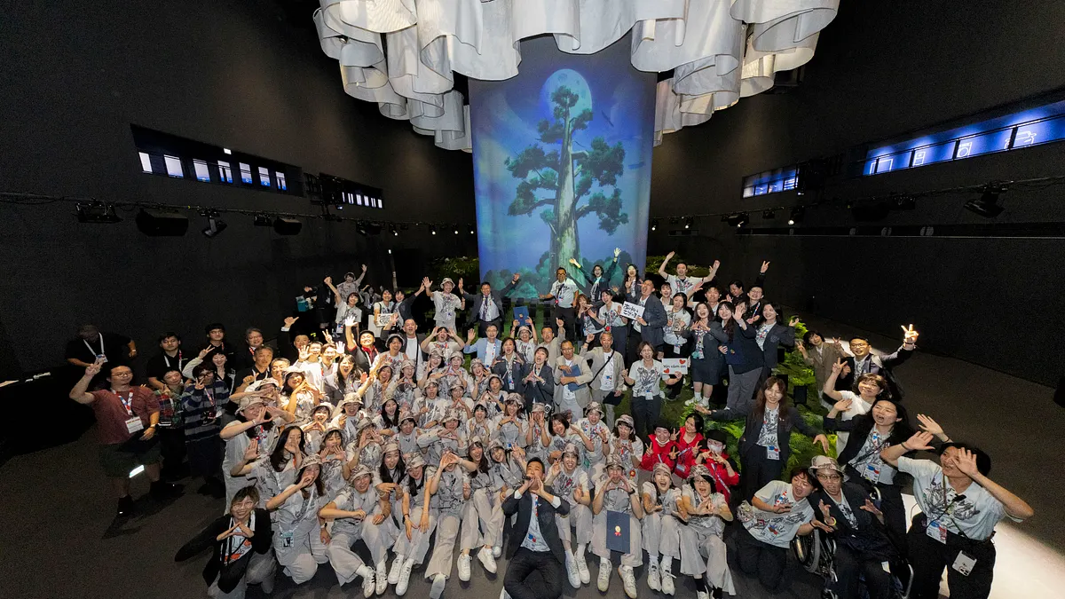 台湾館の全スタッフがそろって閉館式に参加した。(写真/読者提供) 台湾館の全スタッフがそろって閉館式に参加した。(写真/読者提供)