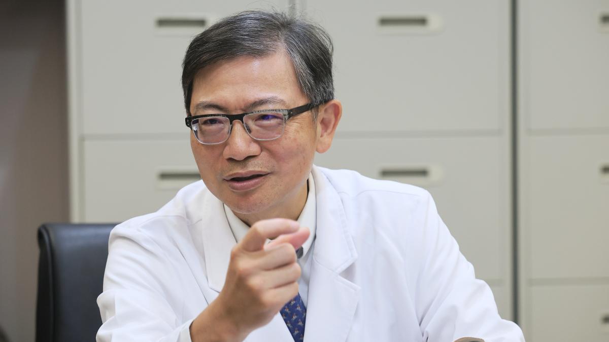 【新新聞】專訪》不抽菸也中招?台大肺癌權威陳晉興提醒:40歲以上「只要會呼吸」都該做這項檢查!