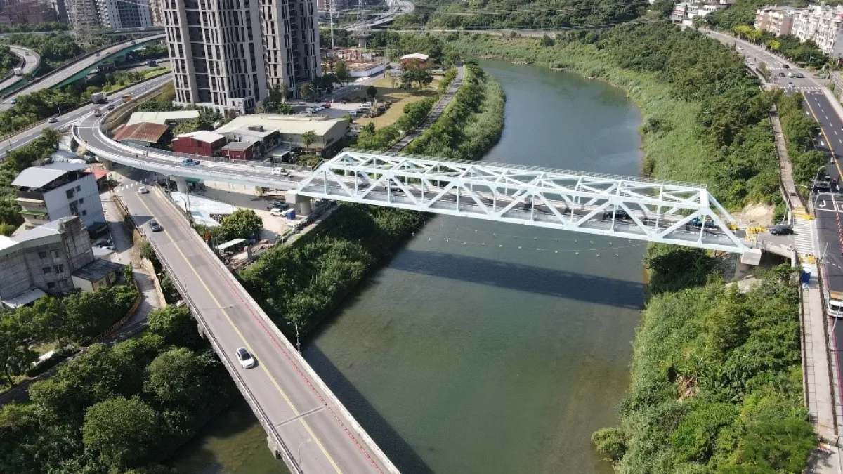 汐止交流道增設南入匝道。(圖/新北市交通局提供)
