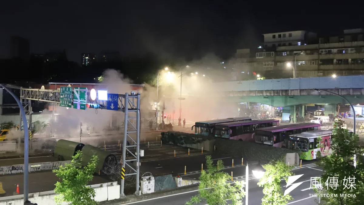 漢光41號演習憲兵指揮部於萬板大橋執行 「橋樑守備及據點群作戰」實戰化訓練。(陳品佑攝)