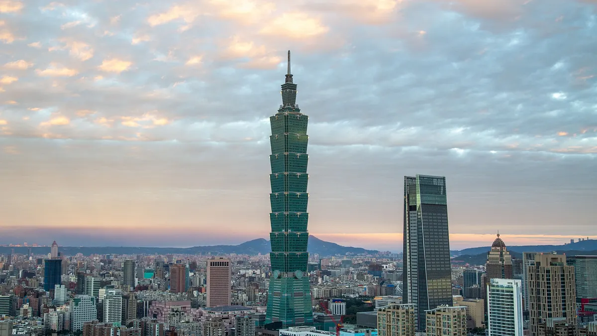 房產專家胡偉良綜合七大趨勢分析指出,2026 年房市將呈現「量縮價穩、區域分化」的格局。(示意圖/取自photoac) 房產專家胡偉良綜合七大趨勢分析指出,2026 年房市將呈現「量縮價穩、區域分化」的格局。(示意圖/取自photoac)