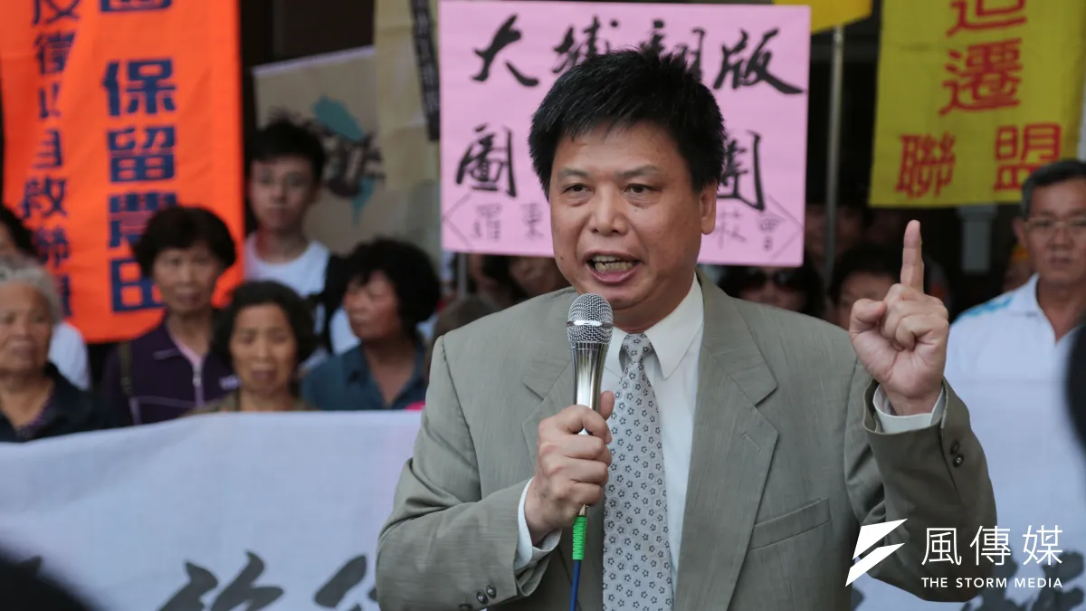 「惜根台灣協會南鐵反東移聯盟南鐵東移」記者會,政大教授徐世榮要民進黨對南鐵東移政策講清楚。(余志偉攝)