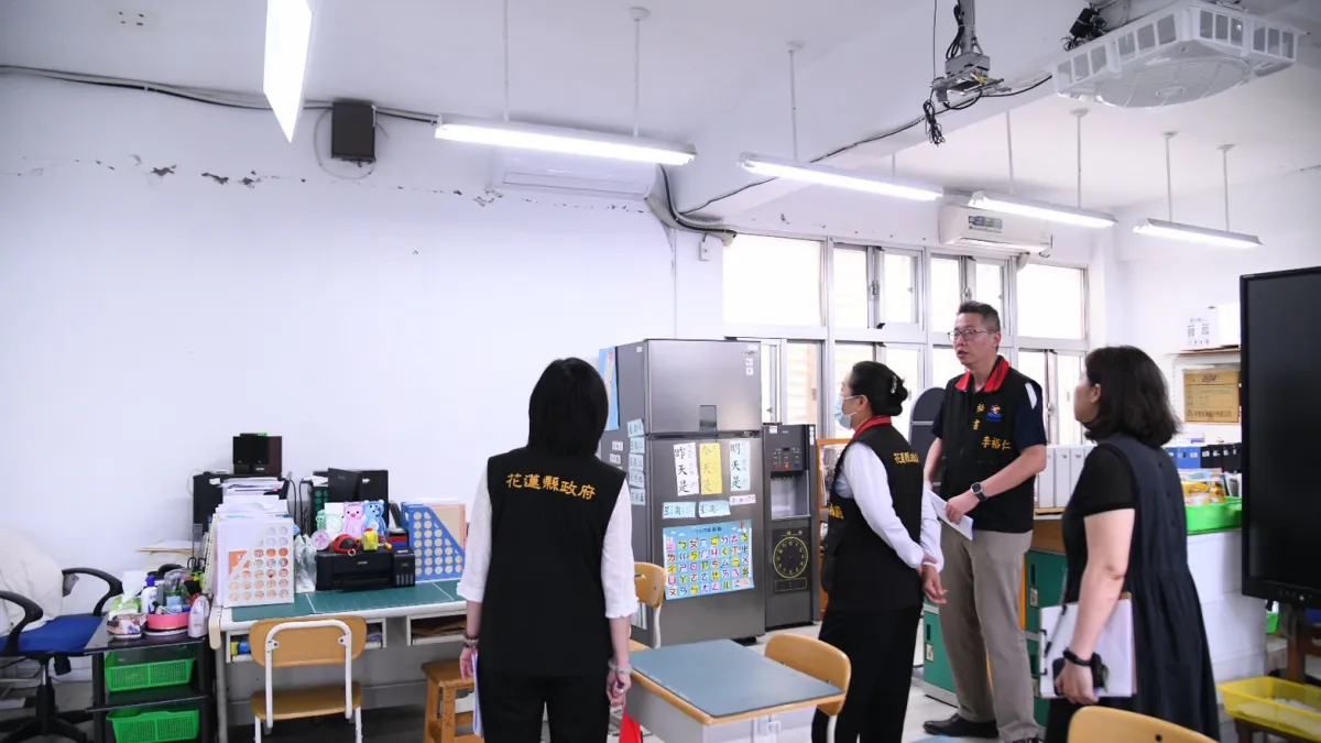 花蓮縣長徐榛蔚前往多所國中小進行視察,確認災損情況。(圖/花蓮縣政府提供)