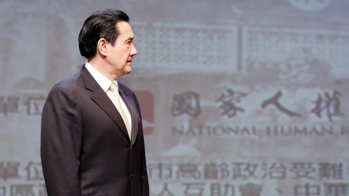 「並沒有人能提出任何數據,證明他說了多少次不參選,『兩百次』只是個隨便說說的數字。說穿了,目的就是要修理馬英九而已。」(取自馬英九臉書)