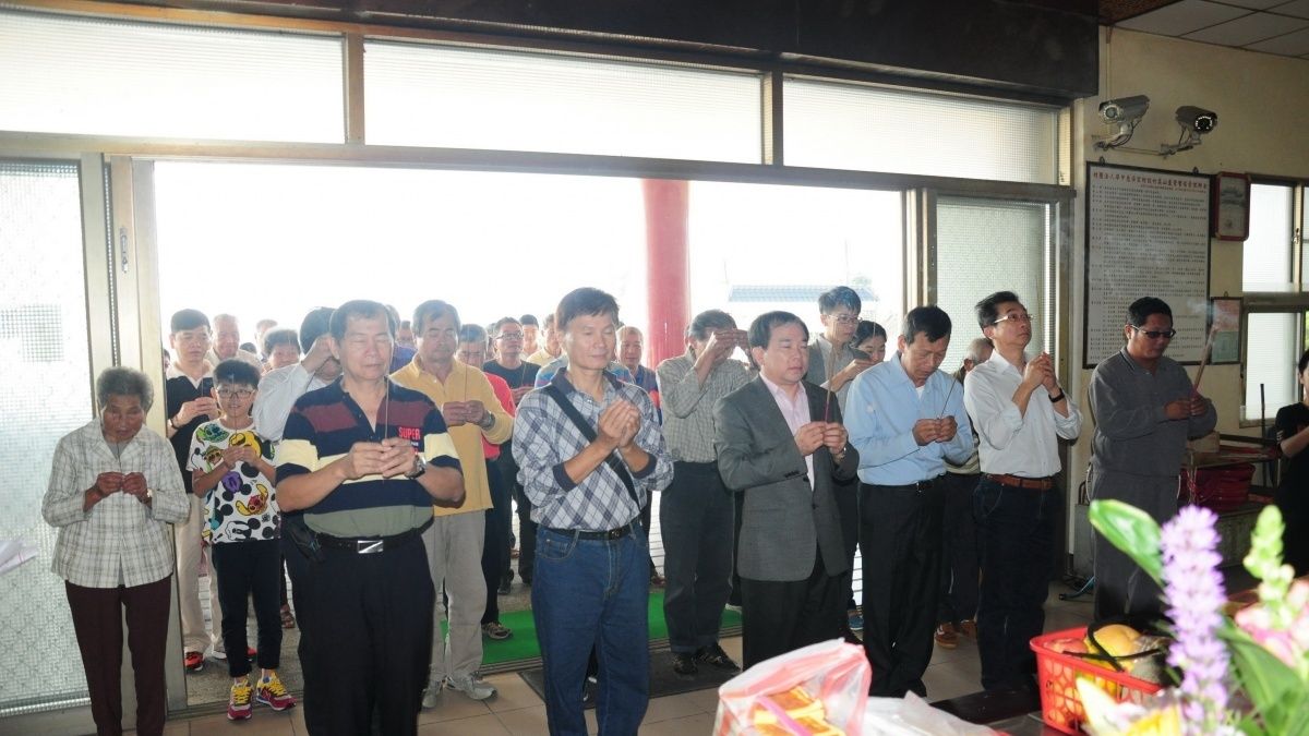 吃果子拜樹頭 學甲劉葵八房公宗親會辦祭祖大典 吃果子拜樹頭 學甲劉葵八房公宗親會辦祭祖大典