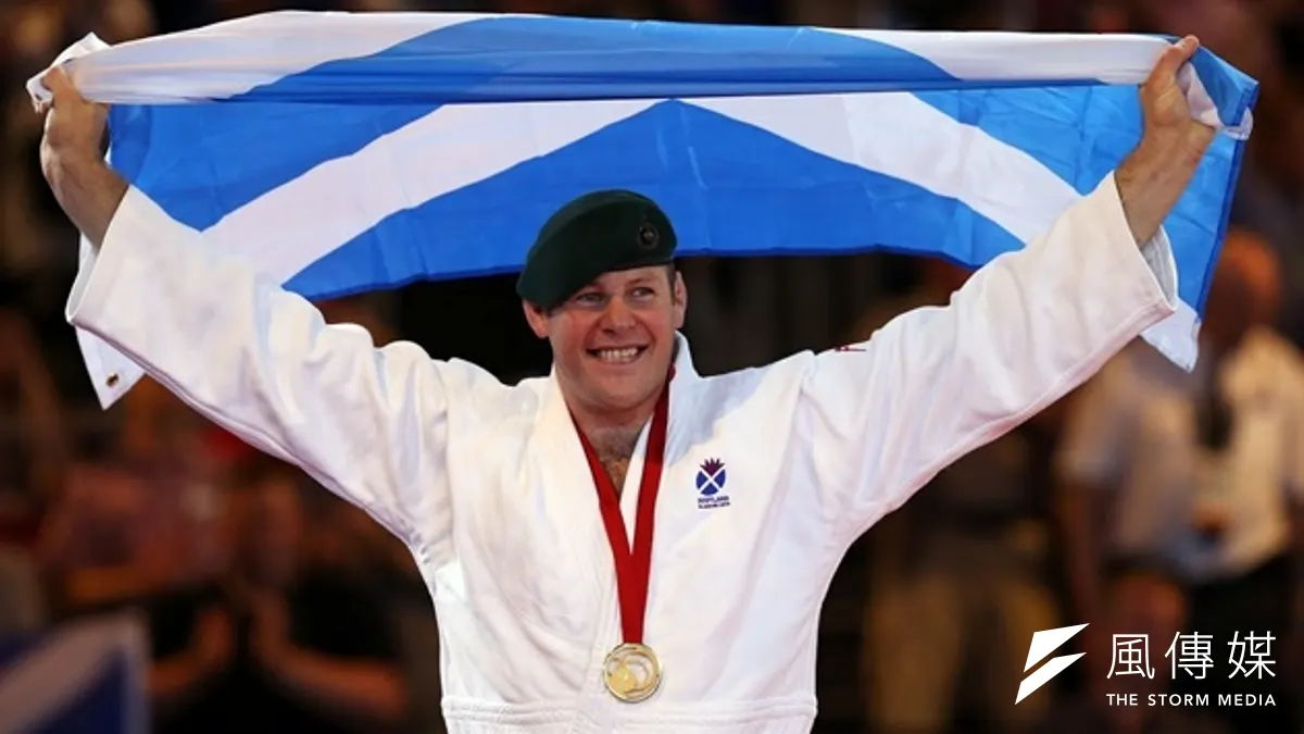 蘇格蘭選手謝靈頓(Christopher Sherrington)為蘇格蘭奪得男子100公斤以上級柔道比賽金牌。(美聯社)