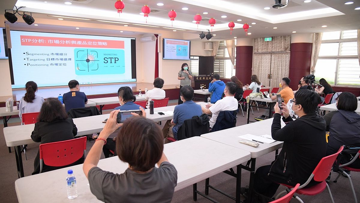 花蓮縣政府持續發展青年發展、地方創生,讓失業率下降、家戶所得上升。(圖/花蓮縣政府提供) 花蓮縣政府持續發展青年發展、地方創生,讓失業率下降、家戶所得上升。(圖/花蓮縣政府提供)