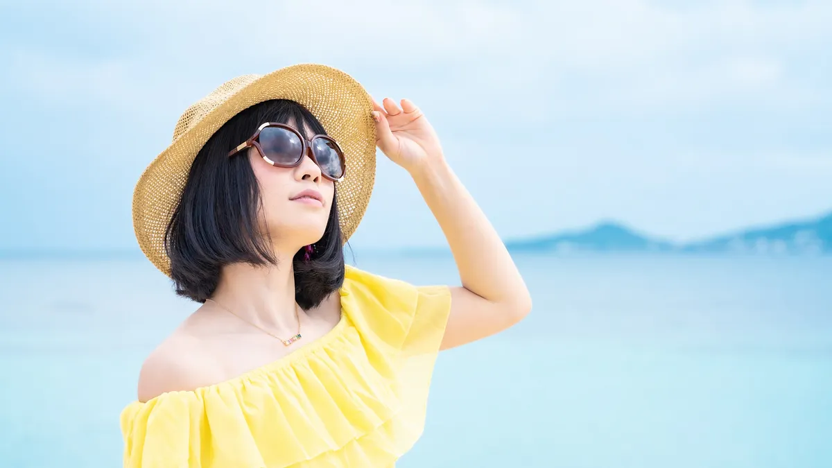 白天必須充分曝曬陽光,吸收更多的陽光,夜晚盡量減少光照度,大腦的松果體才能夠正常順利的分泌褪黑激素,讓人體獲得深度睡眠(圖/取自PhotoAC) 白天必須充分曝曬陽光,吸收更多的陽光,夜晚盡量減少光照度,大腦的松果體才能夠正常順利的分泌褪黑激素,讓人體獲得深度睡眠(圖/取自PhotoAC)