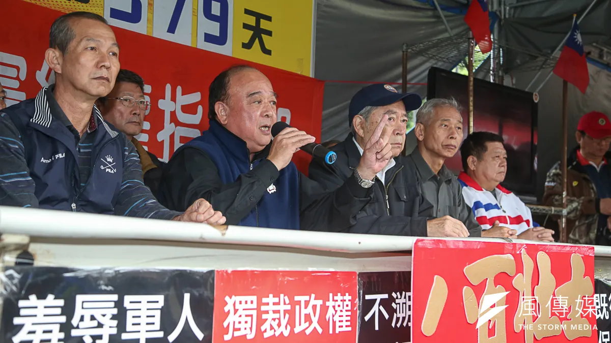 反年改團體八百壯士在立法院外搭建的帳篷即將被拆除。(資料照,陳明仁攝)