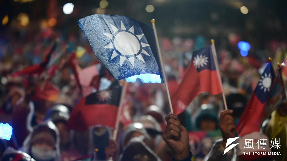 內政部評估報告指出國徽與國民黨徽類似,政黨標章宜因應時代變遷,做適度調整。(資料照,林俊耀攝) 內政部評估報告指出國徽與國民黨徽類似,政黨標章宜因應時代變遷,做適度調整。(資料照,林俊耀攝)