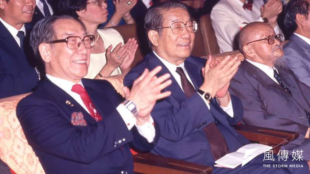 面對新的「二李」李登輝、李元簇聯手,蔣緯國(左)、李煥(中)結成聯盟。(新新聞資料照)
