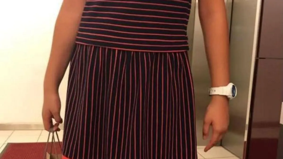 女學生的姓名及種族並沒有被公布,她的教練僅貼出她當時的穿著。(BBC中文網)