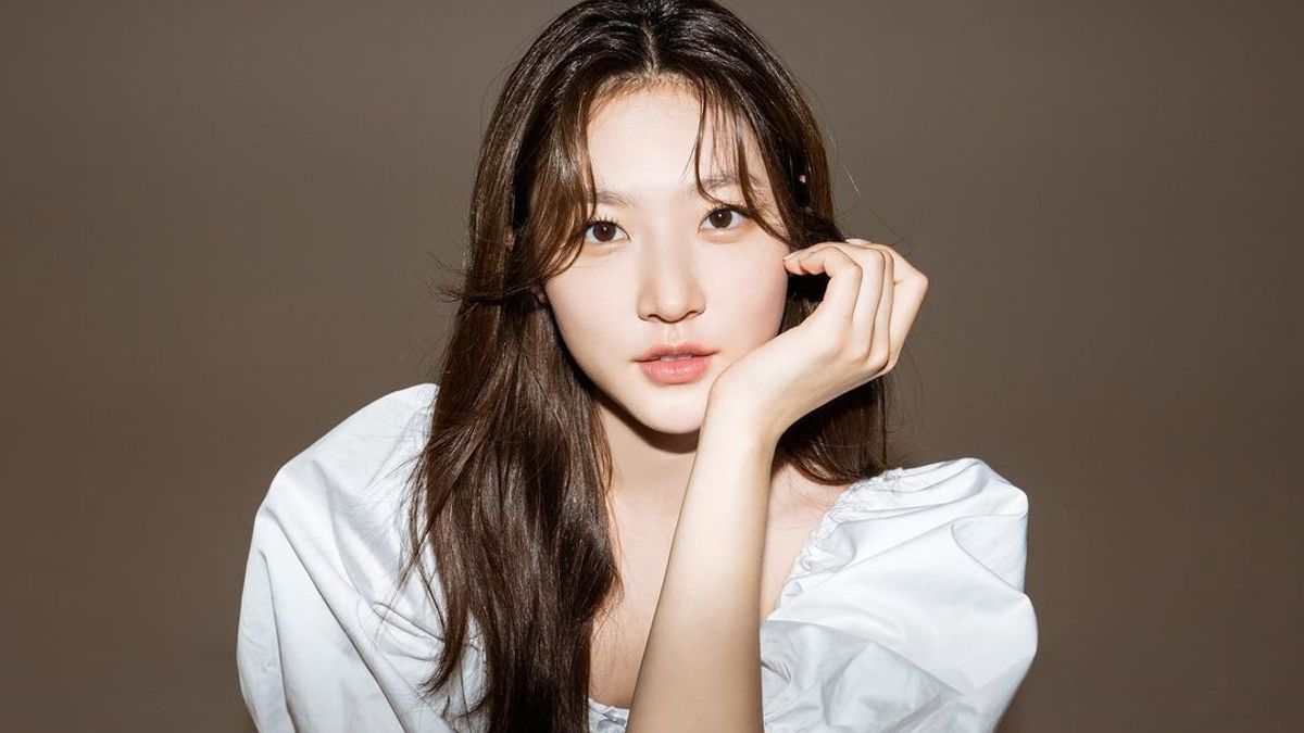 金賽綸遺屬今召開記者會,公開金秀賢與未成年金賽綸交往的相關證據。(圖/翻攝自IG/ron_sae) 金賽綸遺屬今召開記者會,公開金秀賢與未成年金賽綸交往的相關證據。(圖/翻攝自IG/ron_sae)