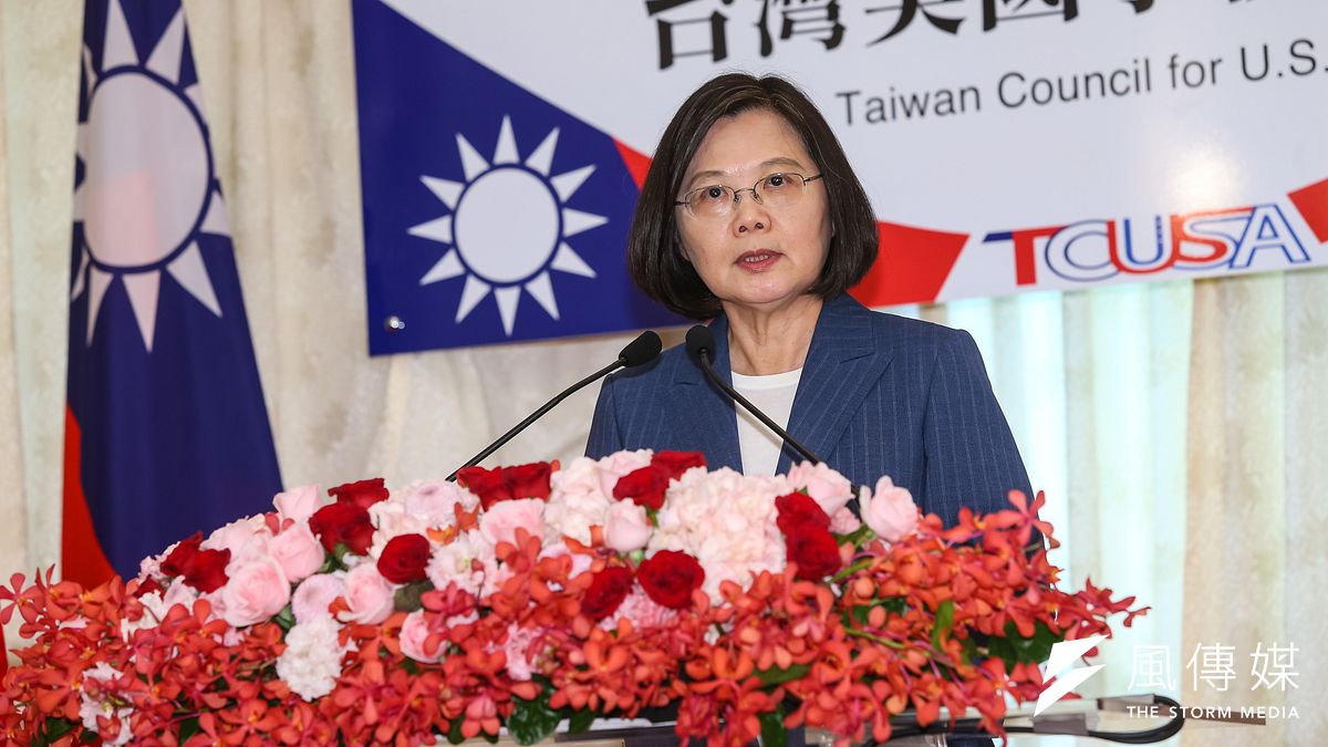 雖然民進黨總統初選民調即將展開,不過總統蔡英文表示,畢竟身為現任總統,「國家大事還是最重要的事」。(顏麟宇攝) 雖然民進黨總統初選民調即將展開,不過總統蔡英文表示,畢竟身為現任總統,「國家大事還是最重要的事」。(顏麟宇攝)