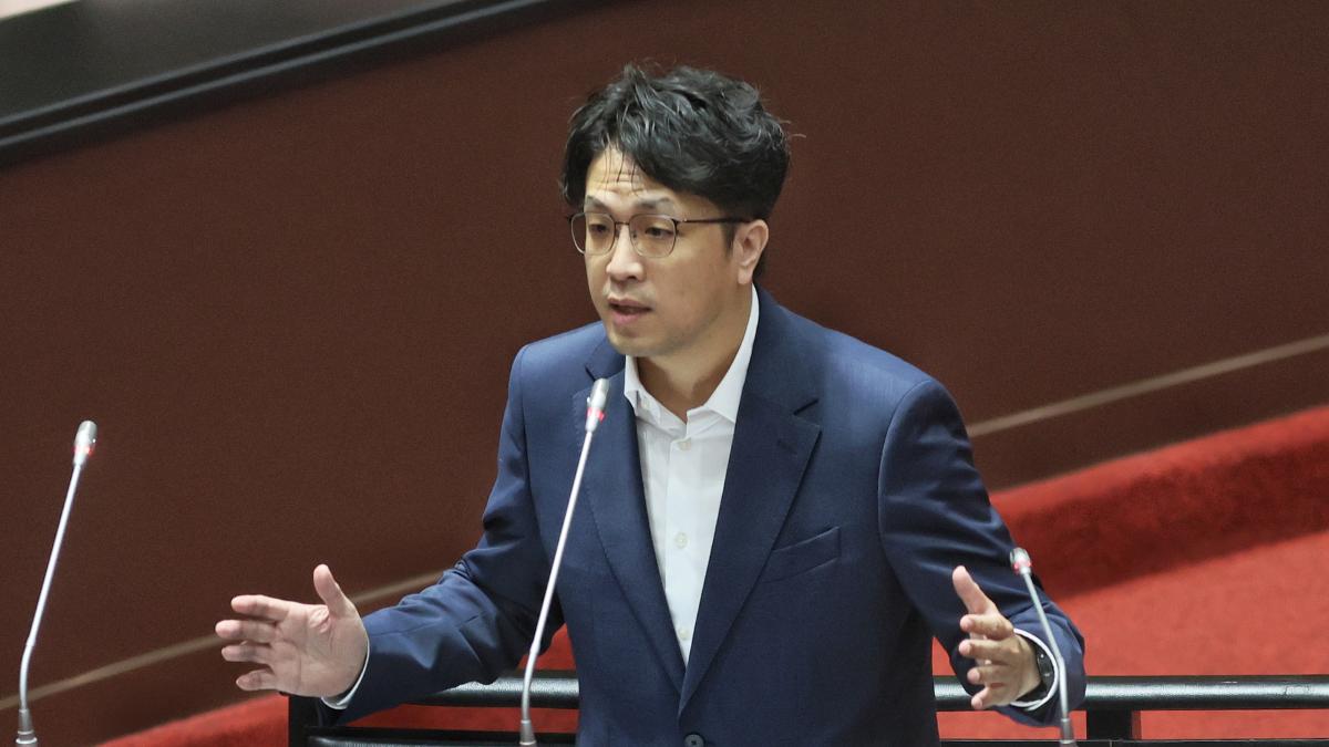 靠軍公教貸款戰蔣萬安?沈伯洋自爆「買完台積電」剩18萬 他精算後揪一疑點