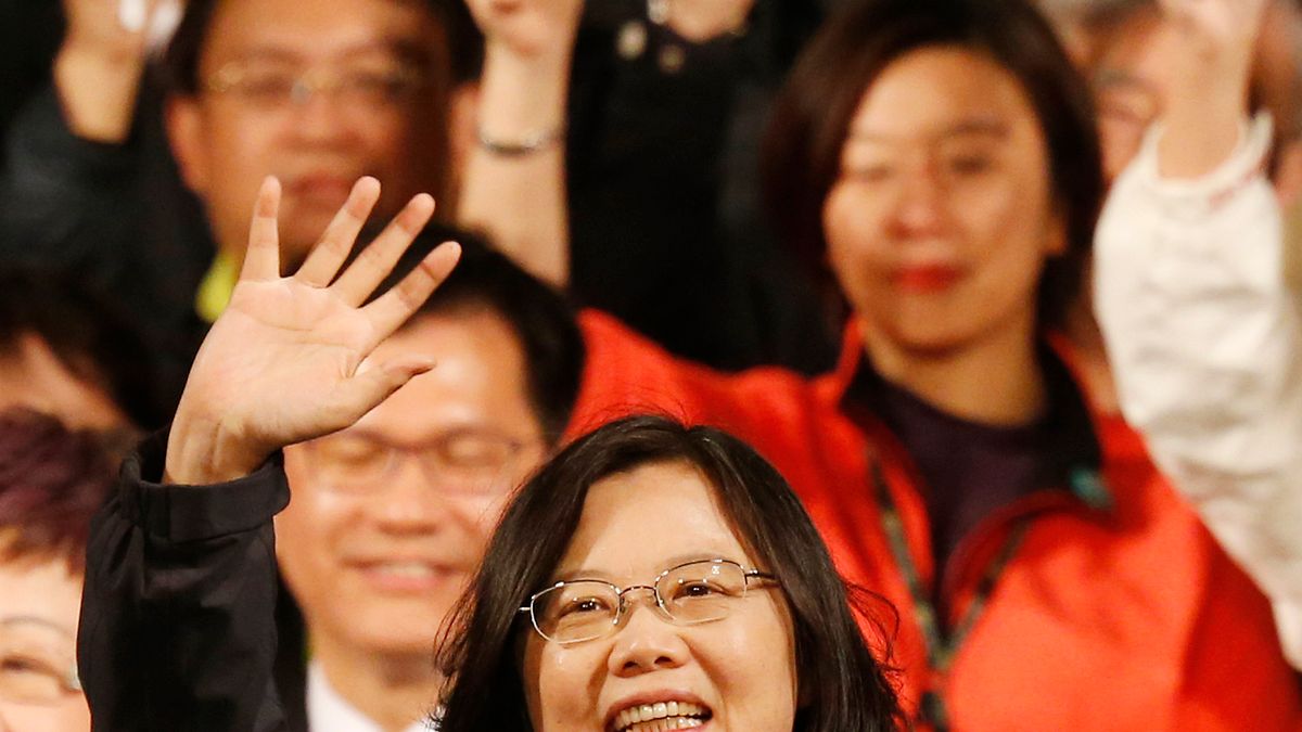 民進黨總統候選人蔡英文發表當選感言。(美聯社) 民進黨總統候選人蔡英文發表當選感言。(美聯社)