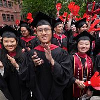 ハーバード大学卒業式の中国人卒業生(写真/AP通信提供) ハーバード大学卒業式の中国人卒業生(写真/AP通信提供)