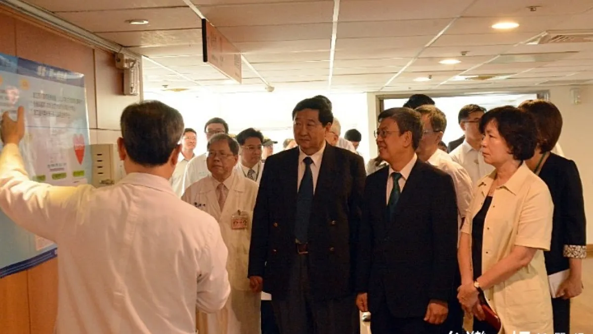 陳建仁參訪醫院 肯定屏東偏鄉長照政策