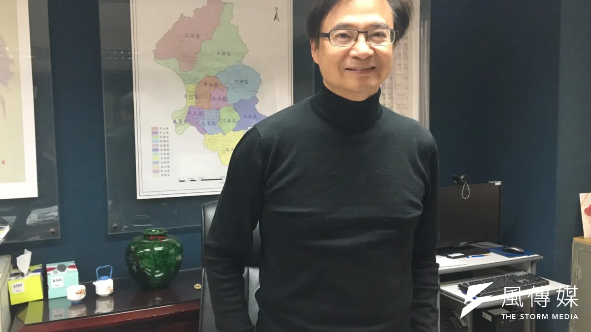 臺北市政府民政局今(27)日表示,為了紀念為現今的自由民主及言論普及奠下功績的人、事,首度在市區規劃了「自由之路」行程,分別是大同區的「請願運動」以及中正區的「言論自由」2條路線,邀請民眾上網報名參加。(王彥喬攝)