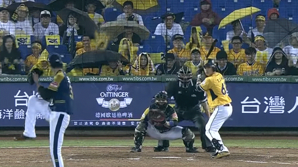 11月2日中華職棒總冠軍賽。(圖/中華職棒CPBL@youtube) 11月2日中華職棒總冠軍賽。(圖/中華職棒CPBL@youtube)