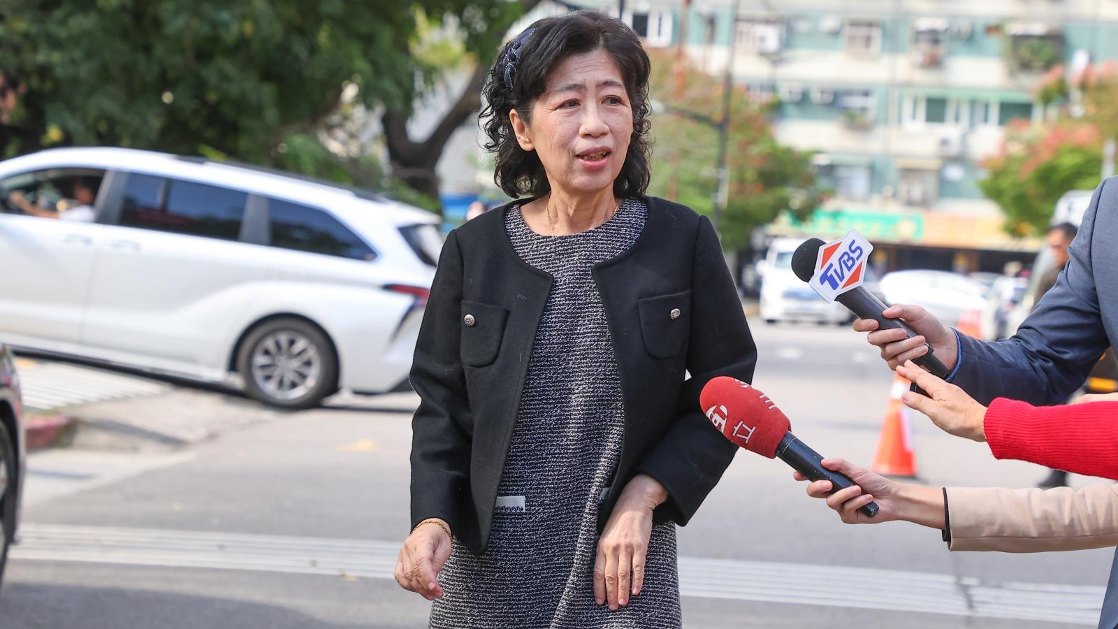 柯文哲欠國家錢「醫療險」也被扣押?陳佩琪揪保單大戰疑點:別再幫主子幹髒活了