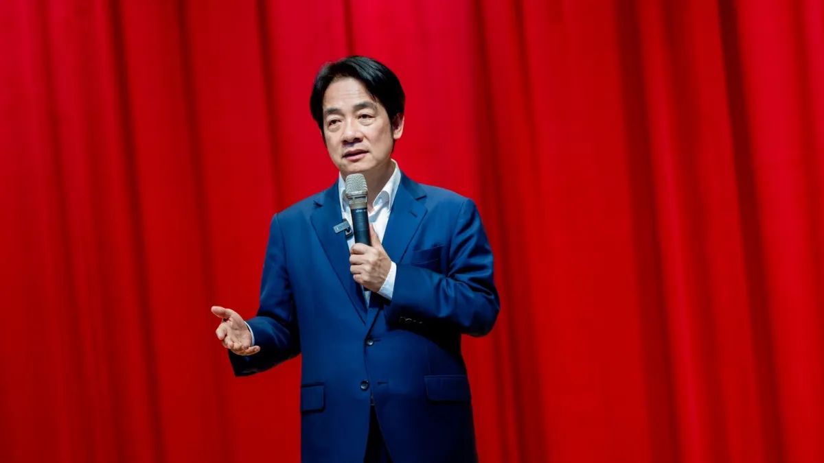 根據《TPOC台灣議題研究中心》透過《QuickseeK快析輿情資料庫》蒐集今年1月至10月底的網路輿情聲量數據資料,民進黨負面聲量高於正面聲量,且即使政壇焦點轉向藍白合,「討厭民進黨」氛圍仍並未消散。圖為民進黨總統參選人賴清德。(賴清德競總提供)